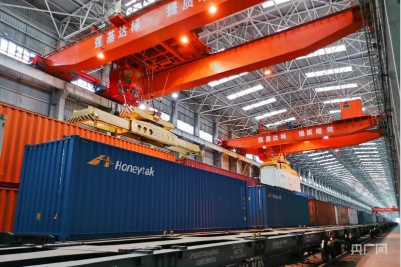 今年1-5月中国和阿塞拜疆过境货运量同比增长近32%