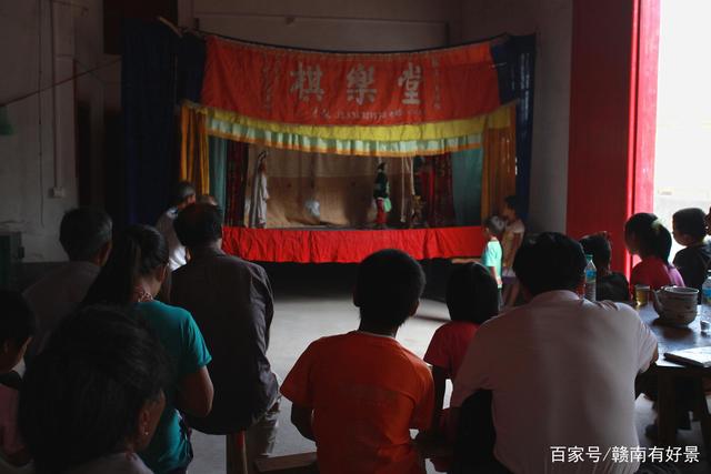 当提线木偶遇上直播“村晚”：一场非遗与时代的双向奔赴