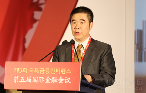 重庆银行添第六位副行长张培宗，加速冲击万亿规模但多挑战仍存