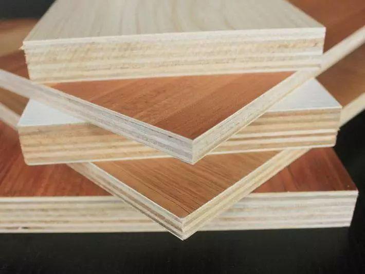 中集集团获得发明专利授权：“一种复合板材生产系统及复合板材生产方法”