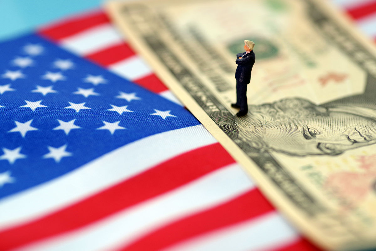 赛微电子：美国加征关税及我国采取的反制措施对公司的影响较小，风险可控