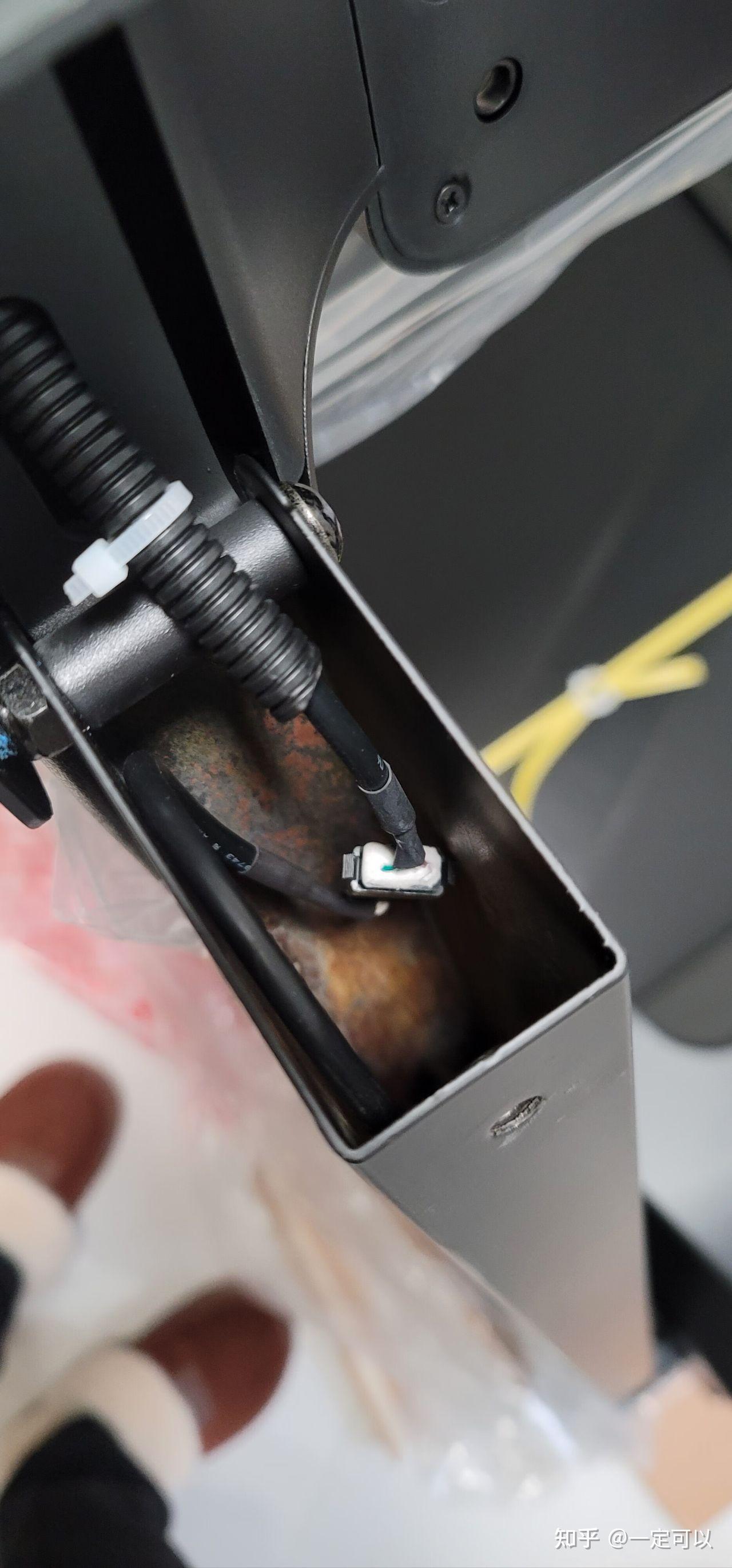 舒华体育获得实用新型专利授权：“跑步机剪叉式减震机构”