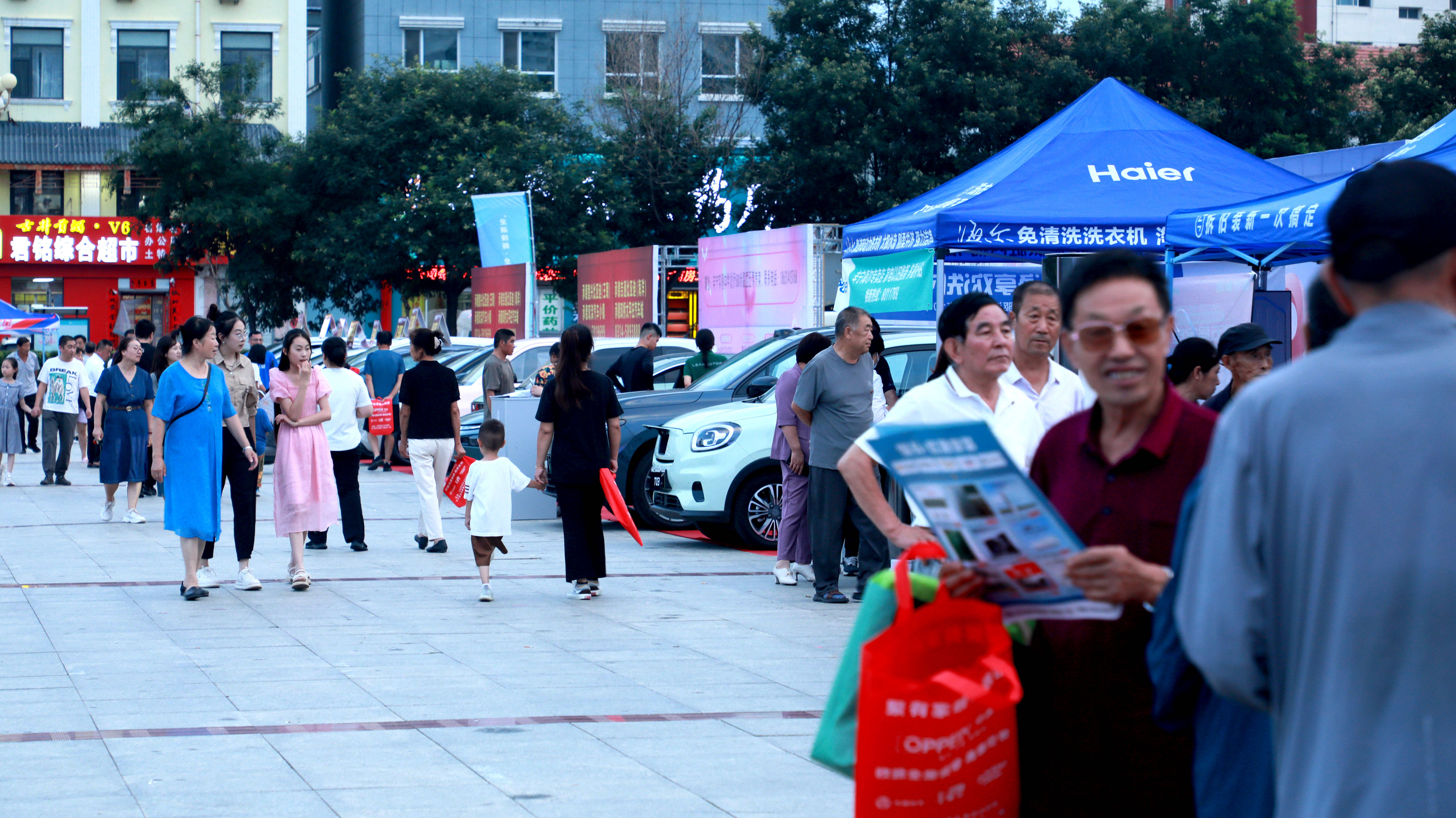 汽车市场活力持续释放