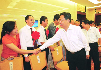 赵乐际会见澳大利亚总理阿尔巴尼斯