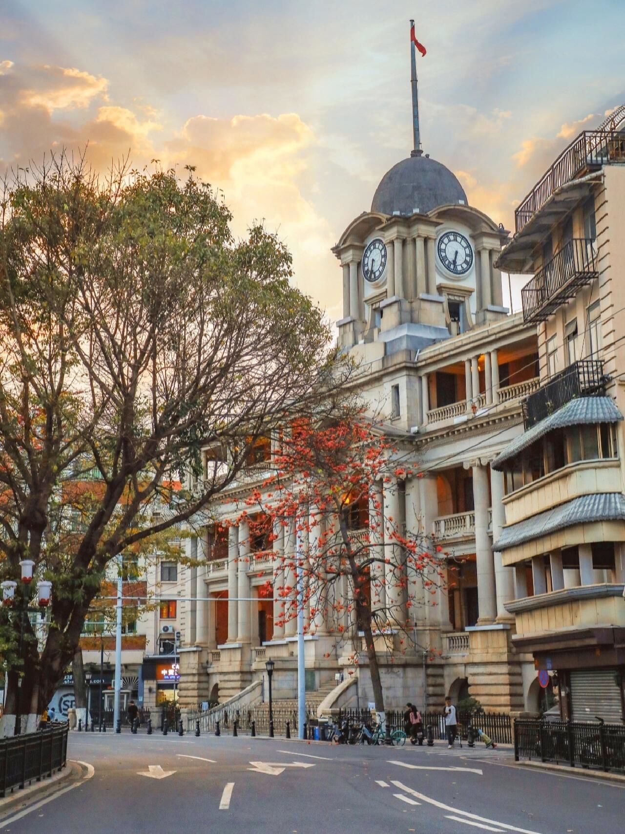 智利官方推迟铁路建设计划广遭诟病