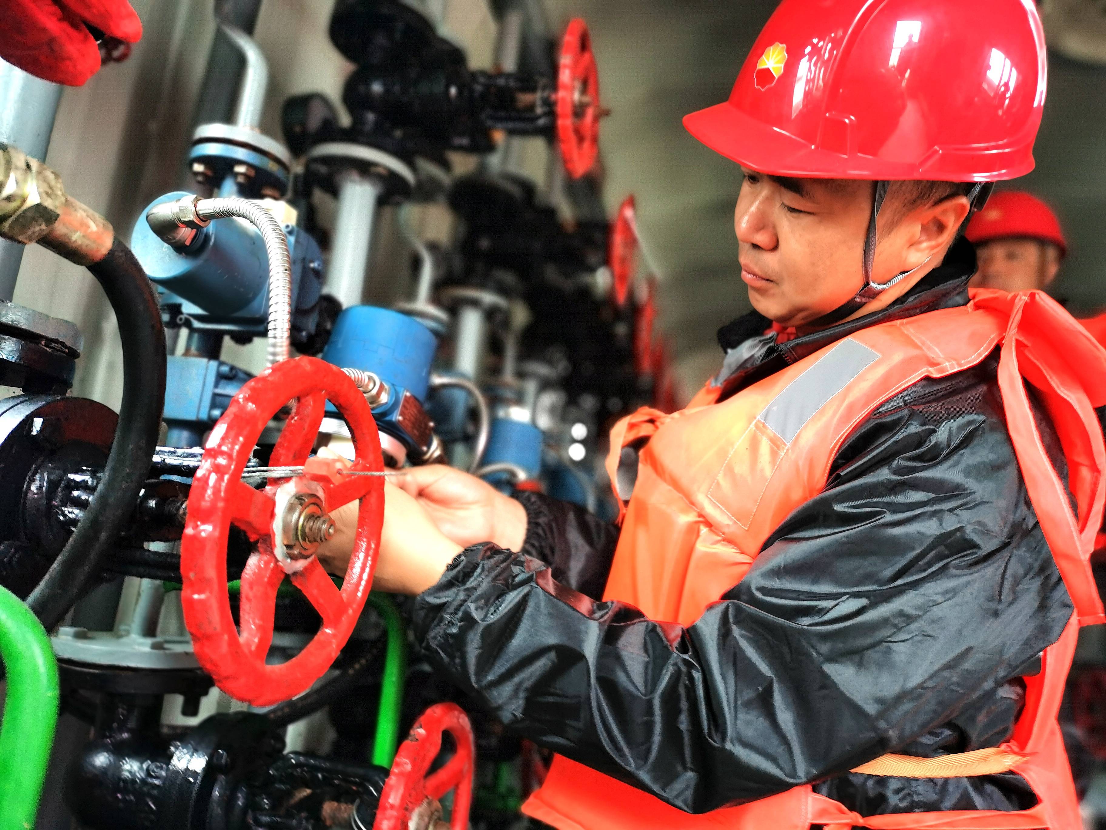 中国石油获得发明专利授权：“油井分采对接装置”