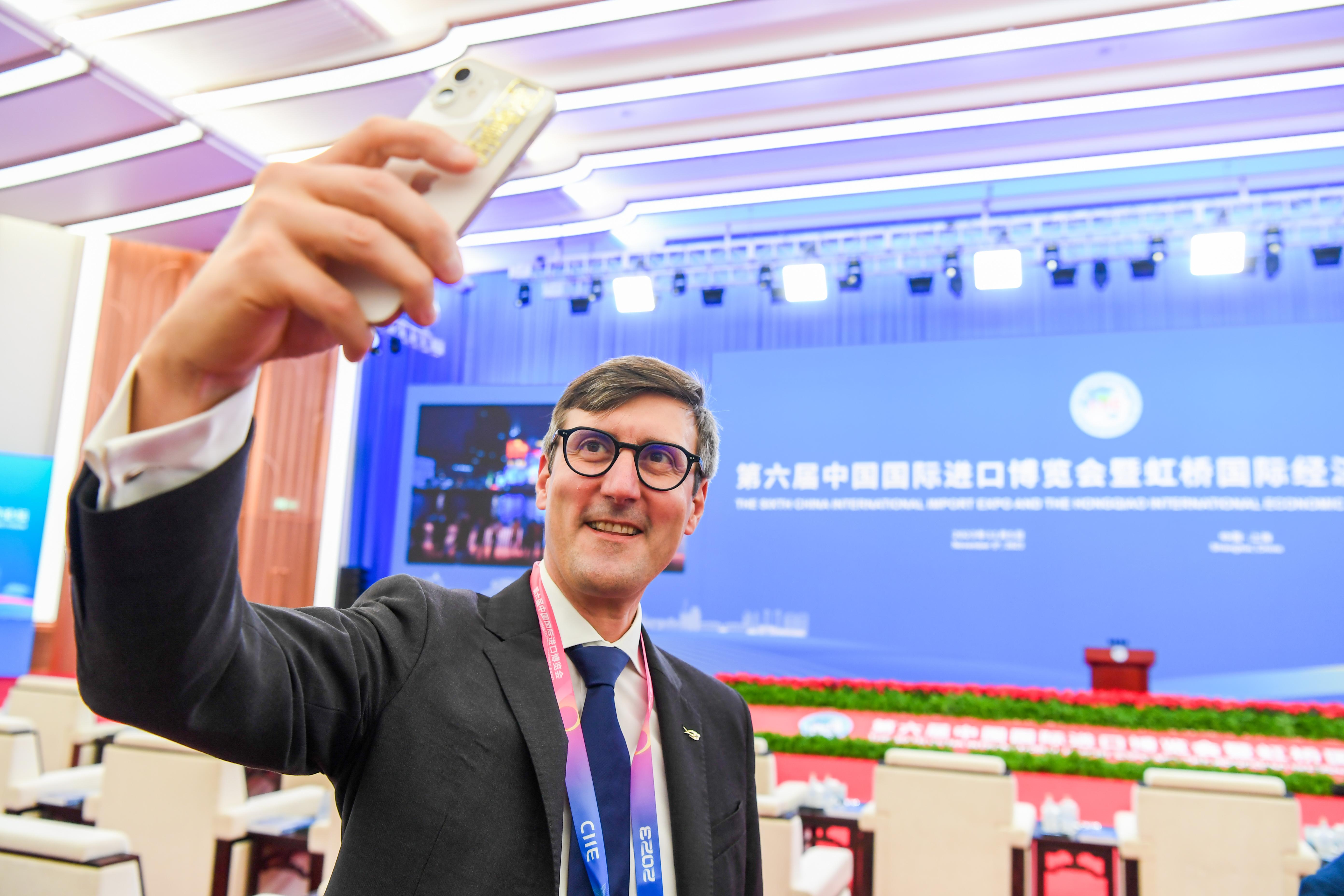 进博会医疗器械创新潮涌 国内现存相关企业超619万家