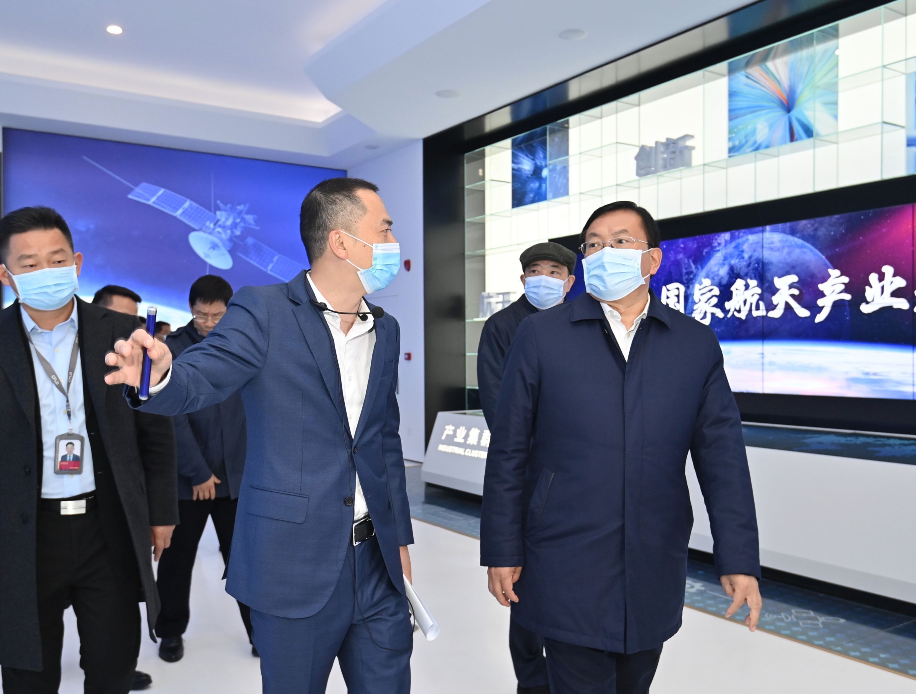 华夏幸福董事冯念一：公司没有法定义务配合债委会查账