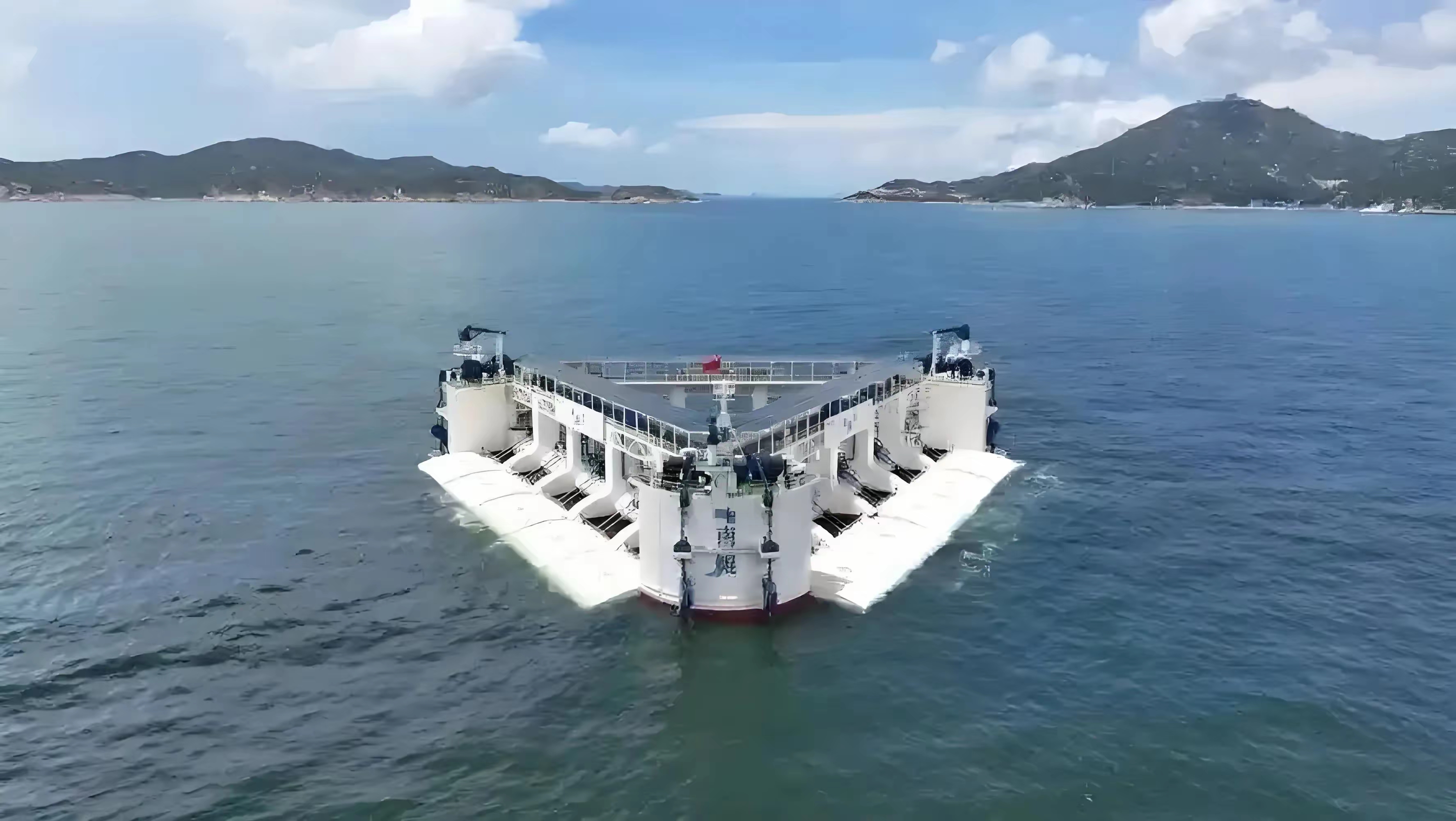 我国首艘火箭网系回收海上平台成功交付