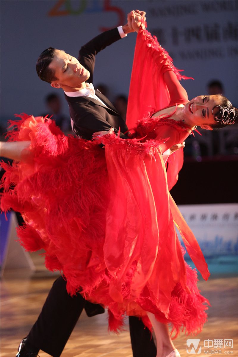 金陵体育：公司股东人数为19730