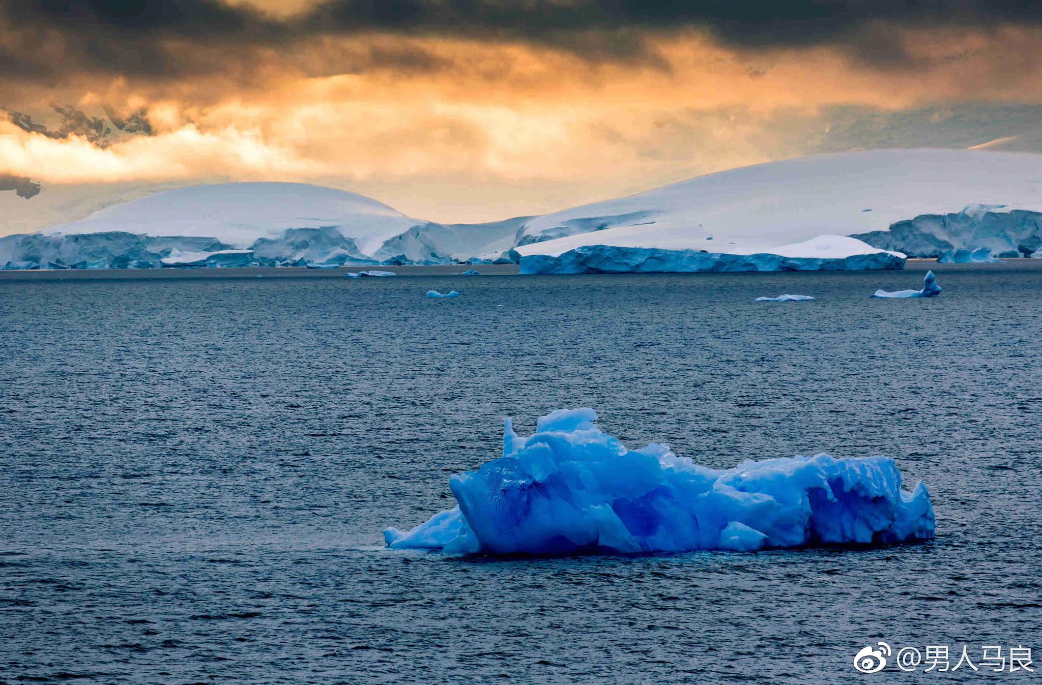 冰山冷热(000530.SZ)：控股股东存续分立