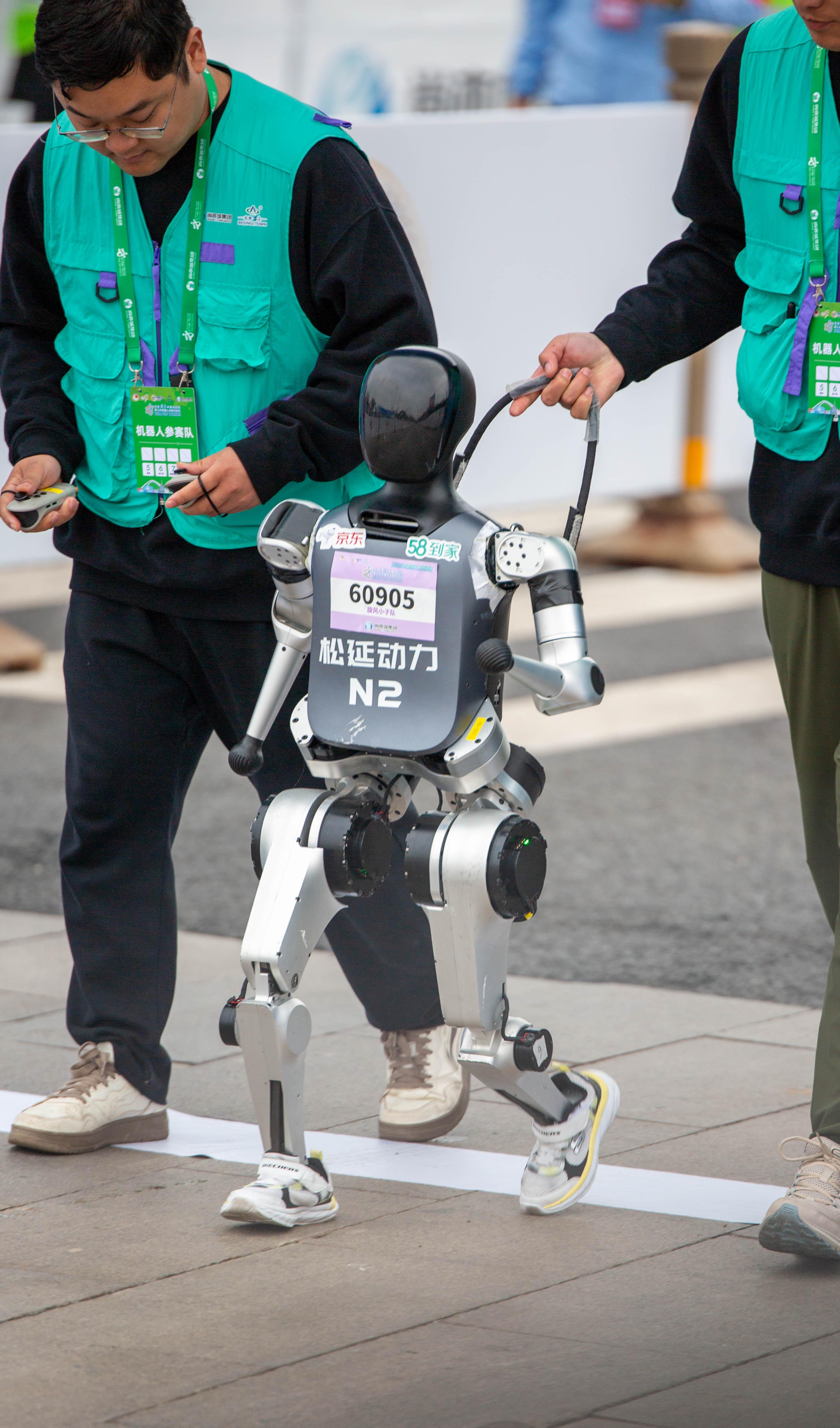 亦庄人形机器人半马明年四月开跑