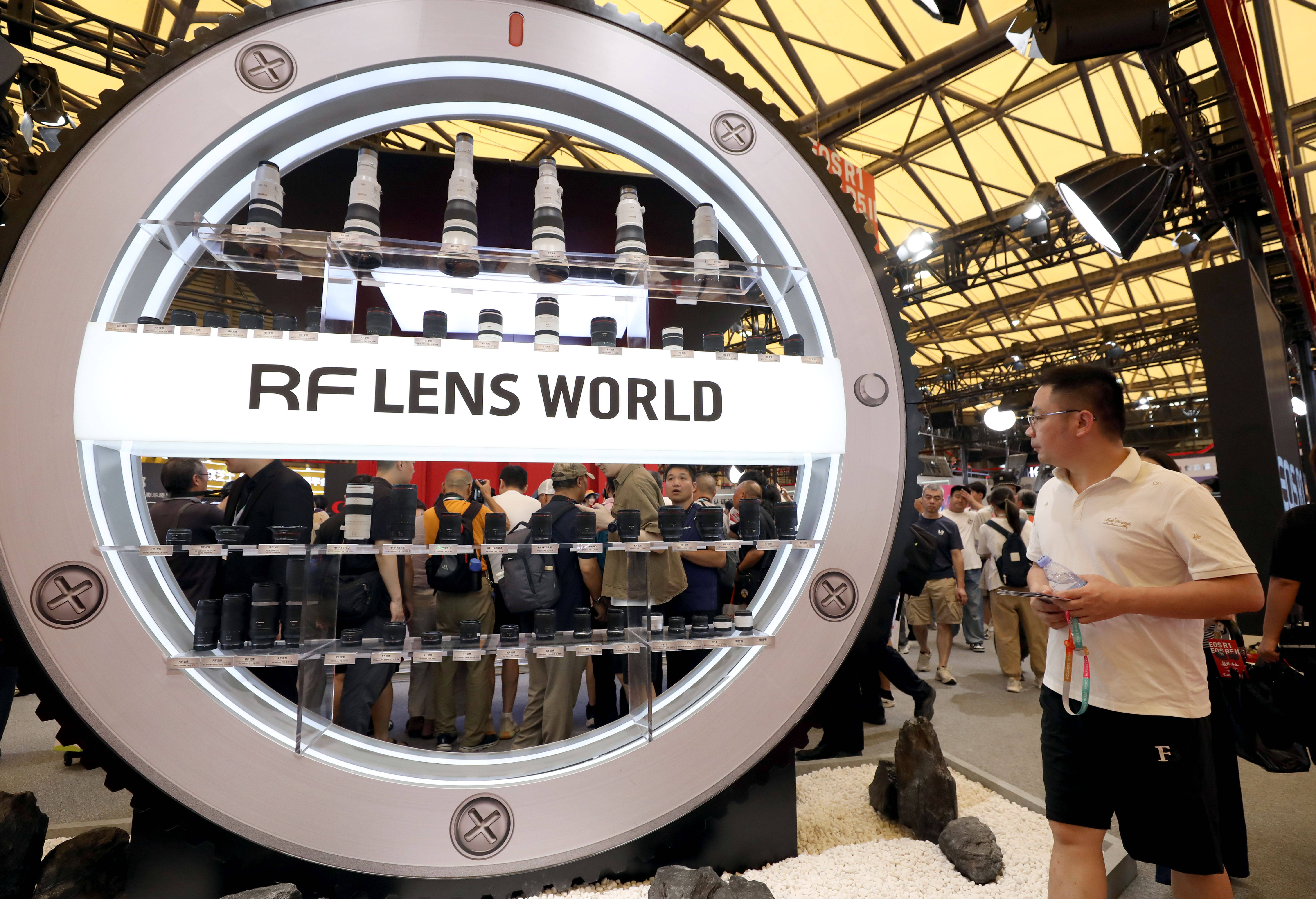 “看世界·看见你”——2025华为XMAGE年度影展上海开幕