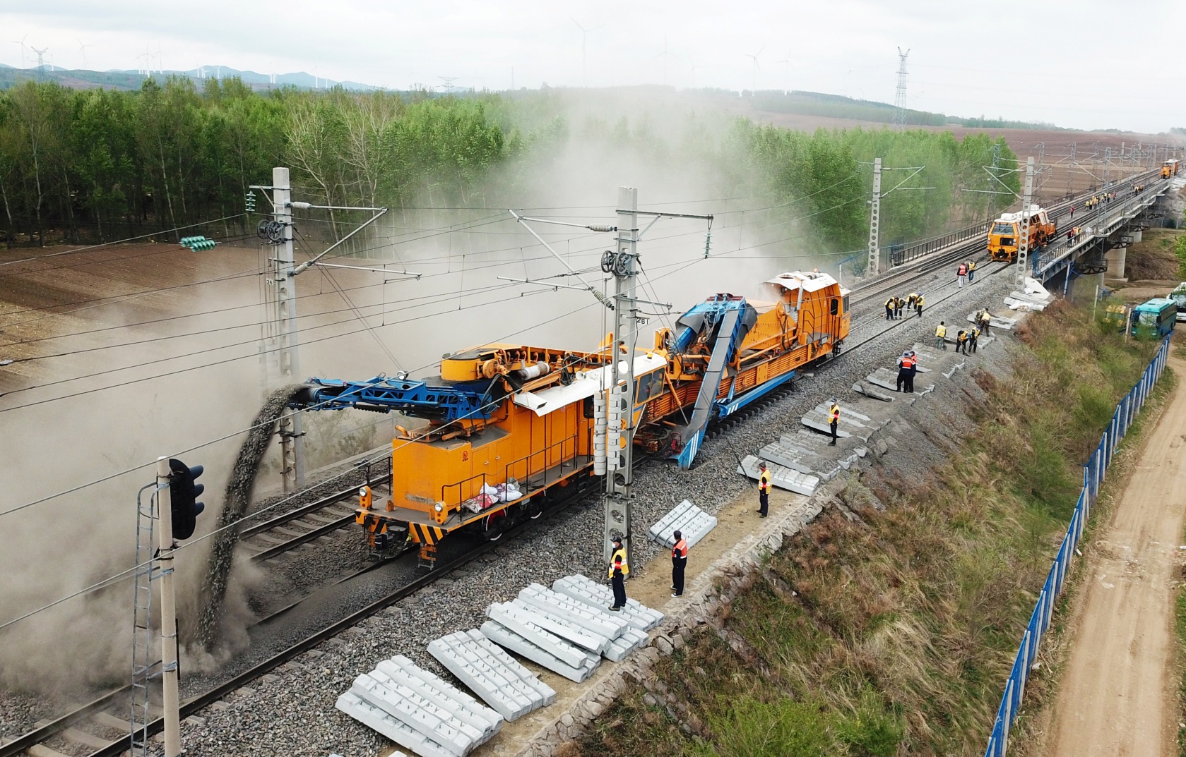 阿尔及利亚西部矿业铁路线进入最后施工阶段