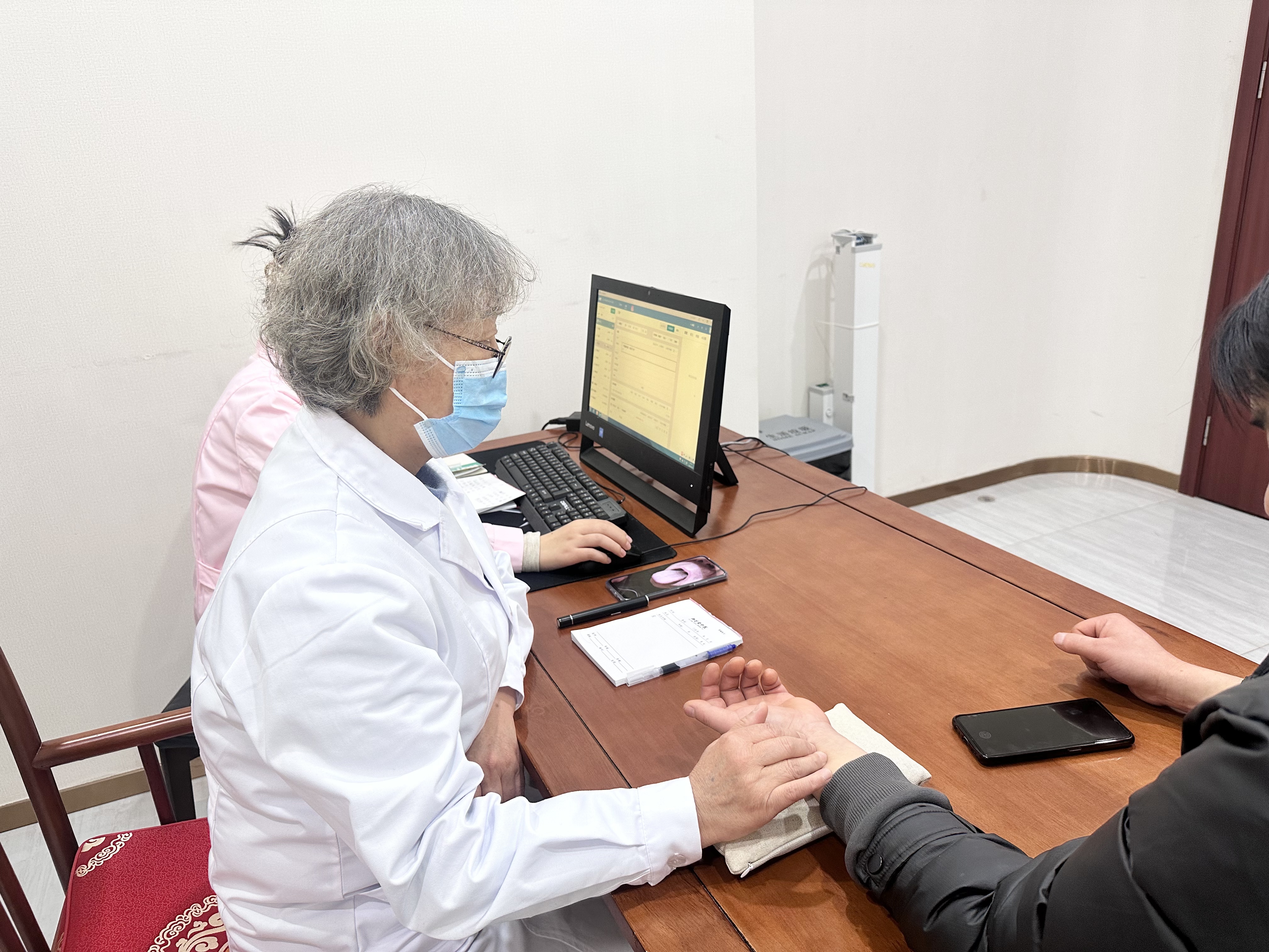 AI医生“出诊”记——探访北京“AI+”实践