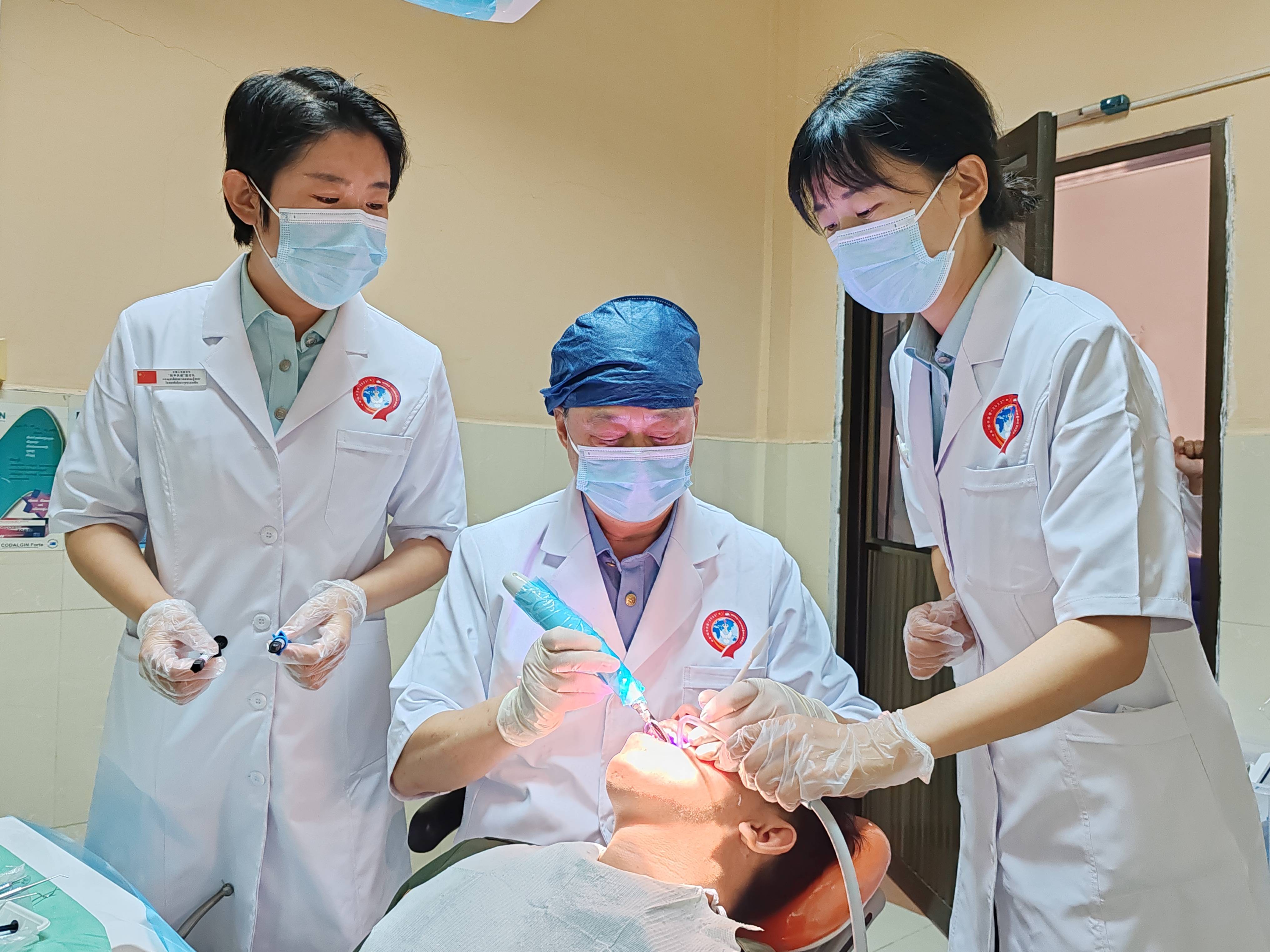 中国医疗专家组圆满完成在牙买加援助工作