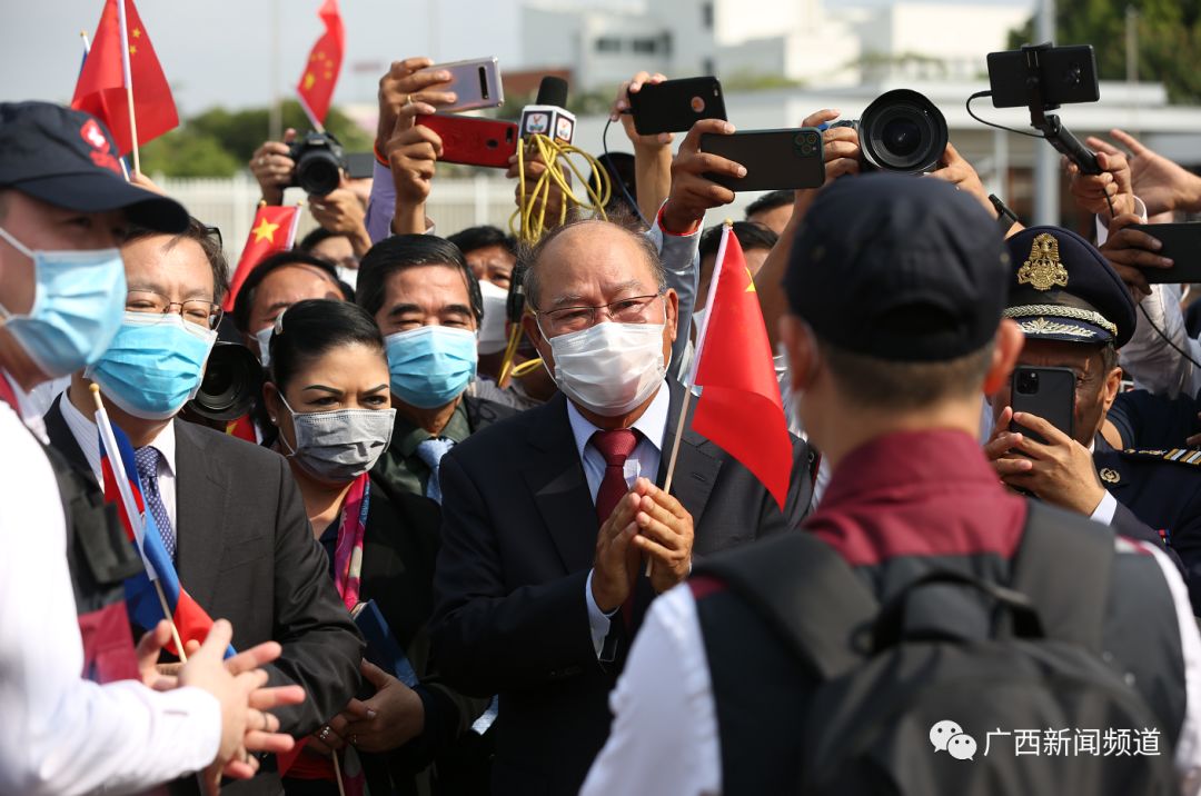 中国医疗专家组圆满完成在牙买加援助工作