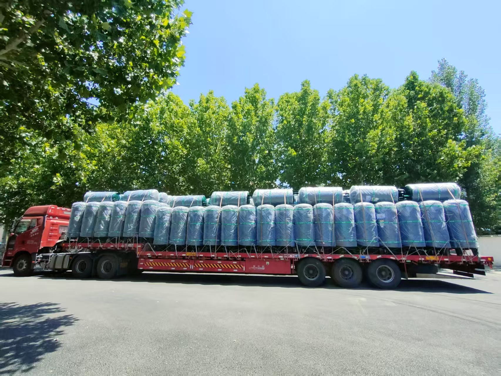 宝色股份：具备特种材料压力容器制造能力