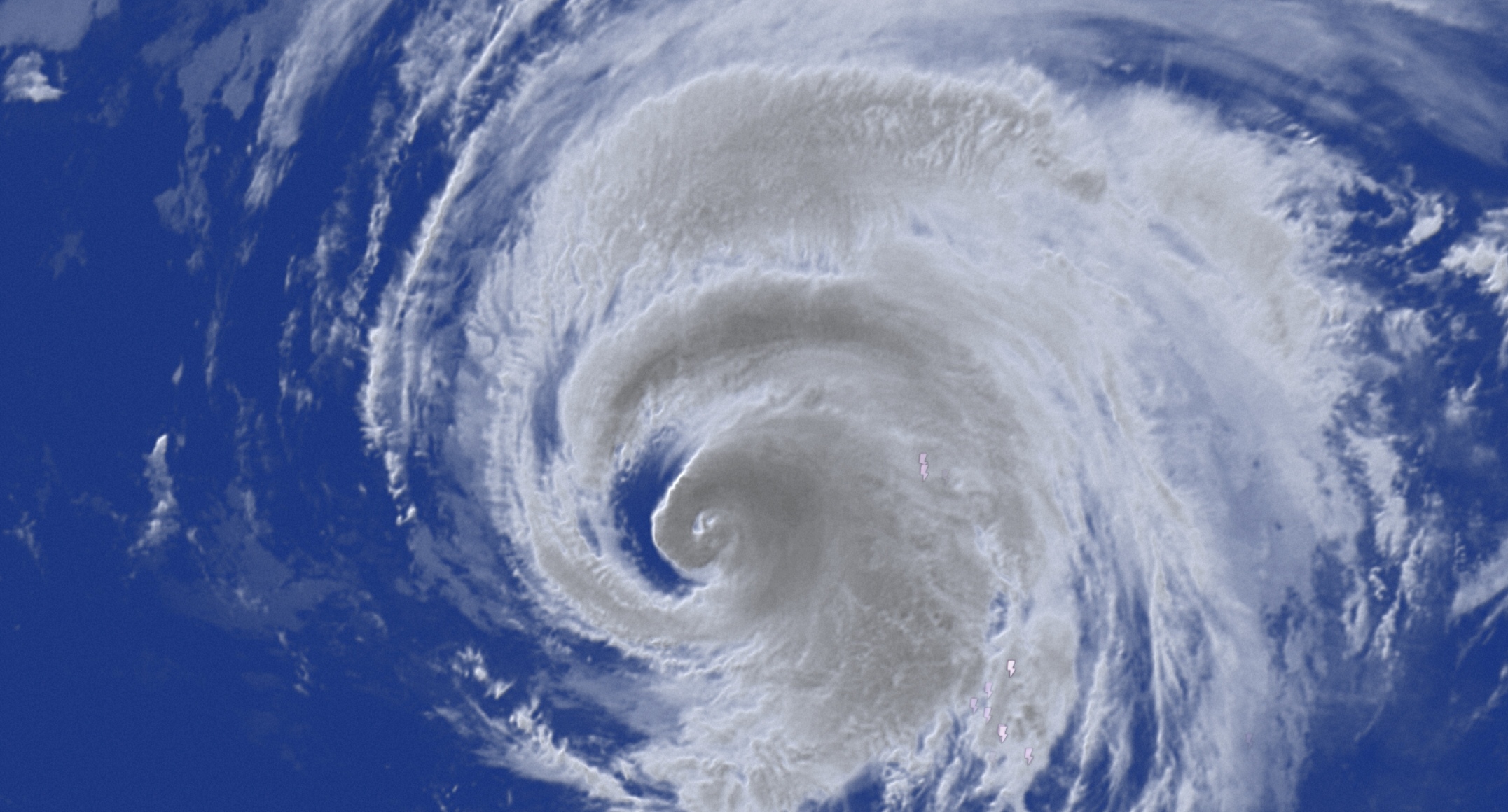 风云三号卫星监测显示世界最大冰山迎来崩解最后阶段