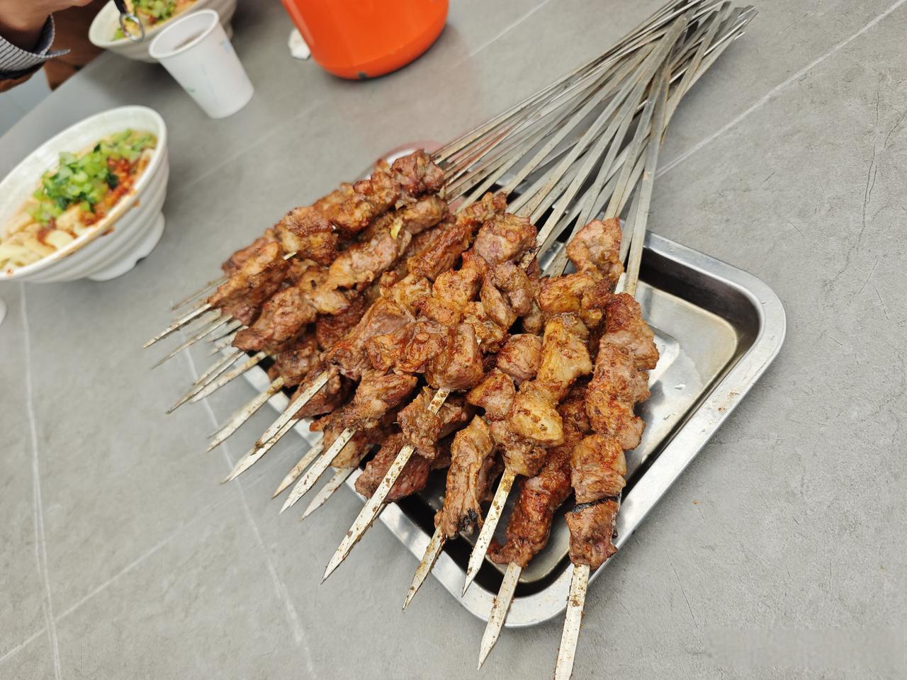 关停百店，西贝自救越救越难？