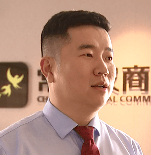 常熟银行：1月15日高管陆鼎昌、干晴增持股份合计12万股