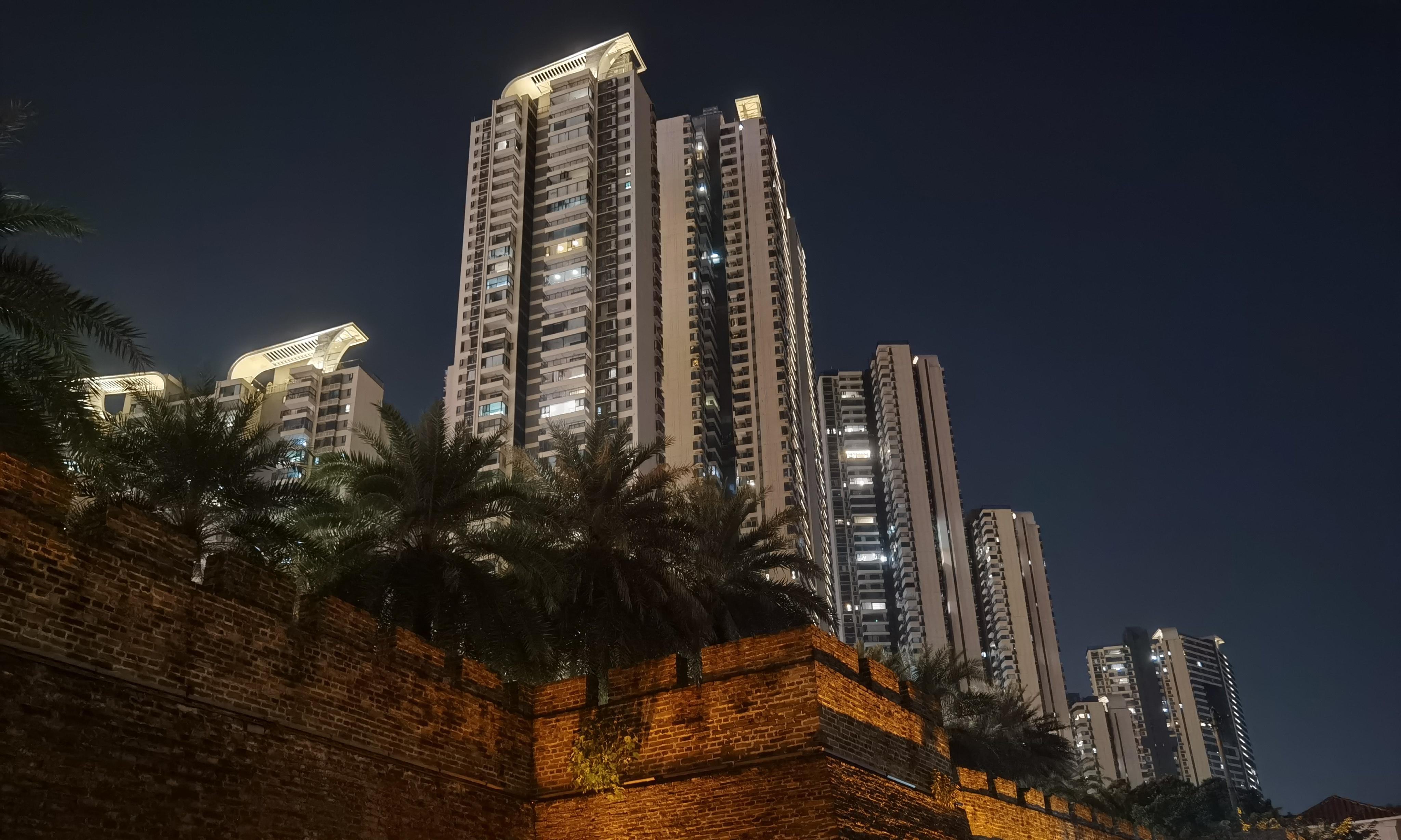 10月末社会融资规模存量同比增长8.5%；常熟银行行长包剑辞职 | 金融早参