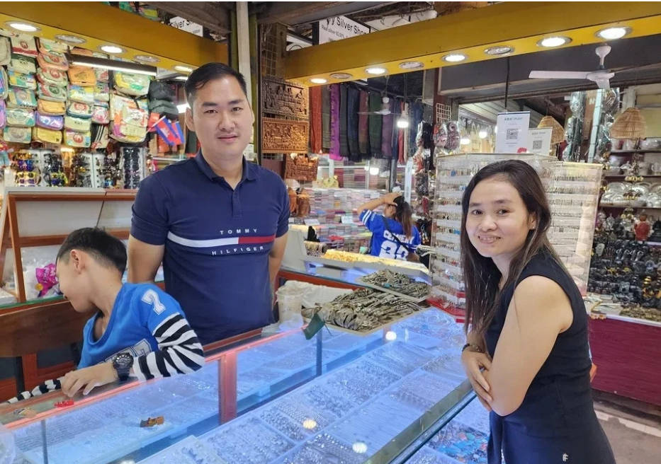 勤浩医药冲刺港交所时再融资：收入骤降七成，流动负债净额超7亿