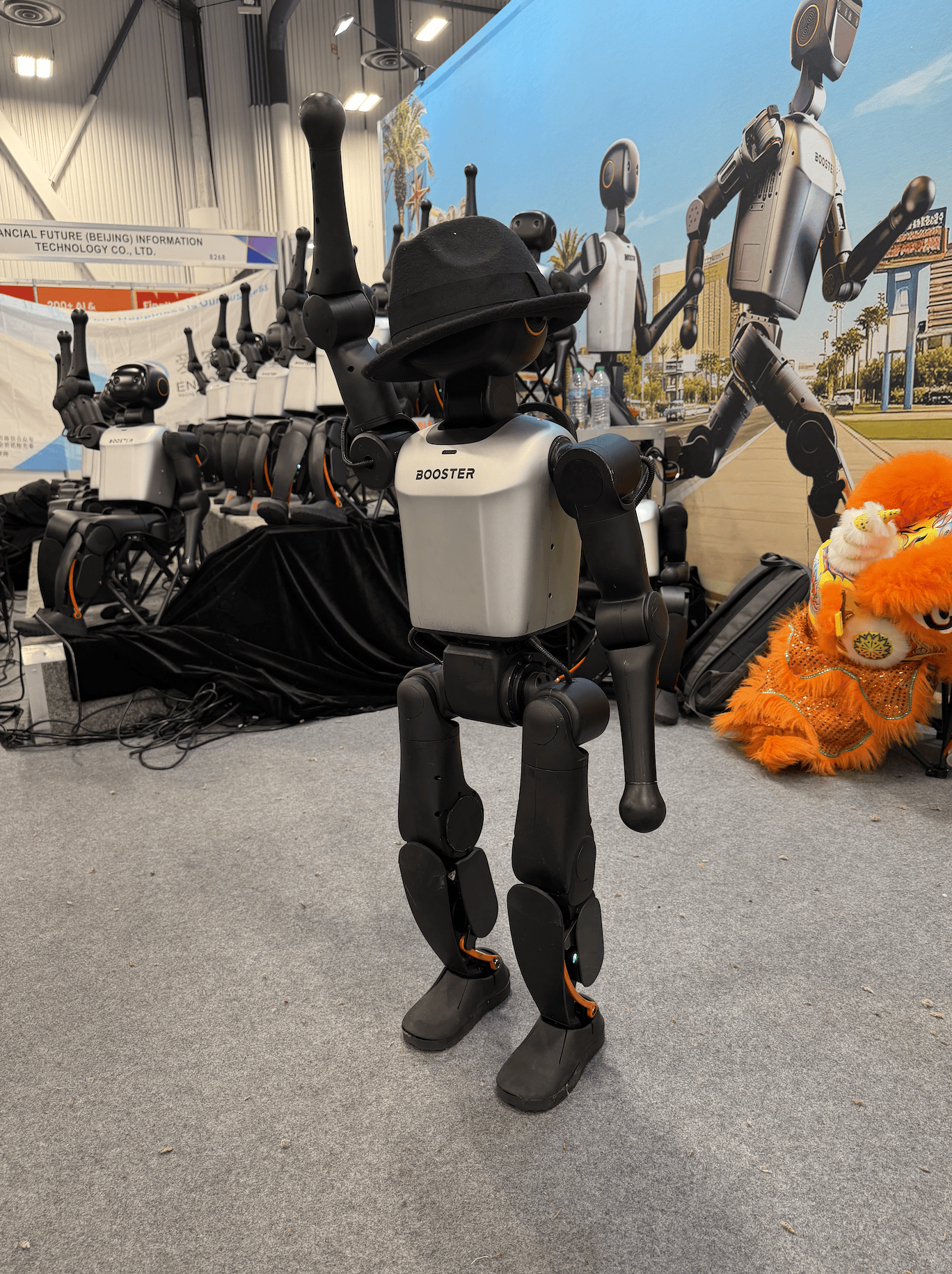 加速人形机器人进工厂