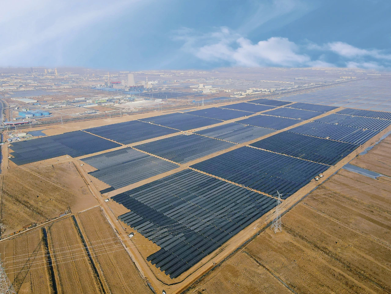 中国电建签约哥伦比亚桑坦德251兆瓦光伏项目