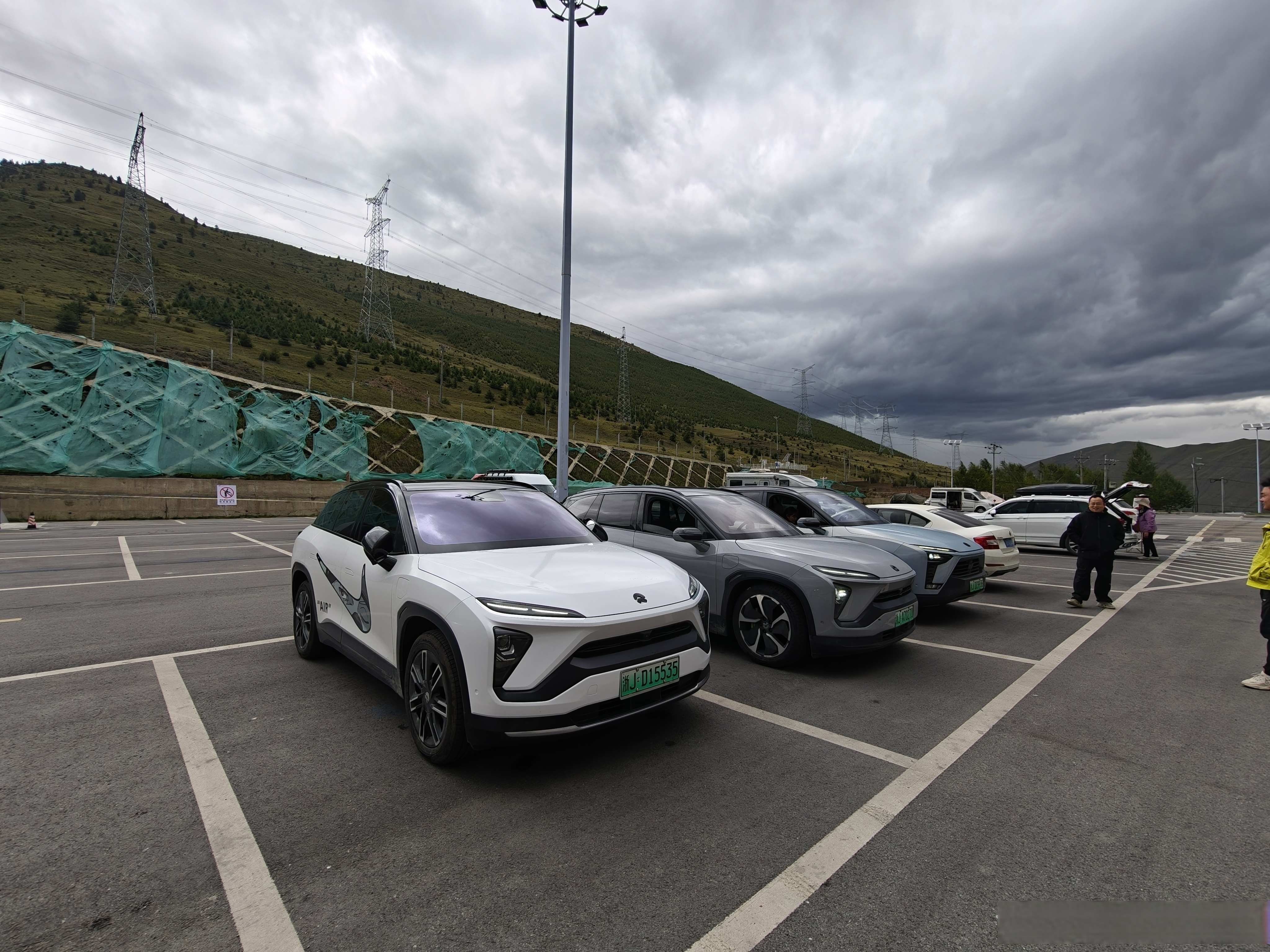 一季度用电量增长5.2% 充换电服务业用电增速超50%