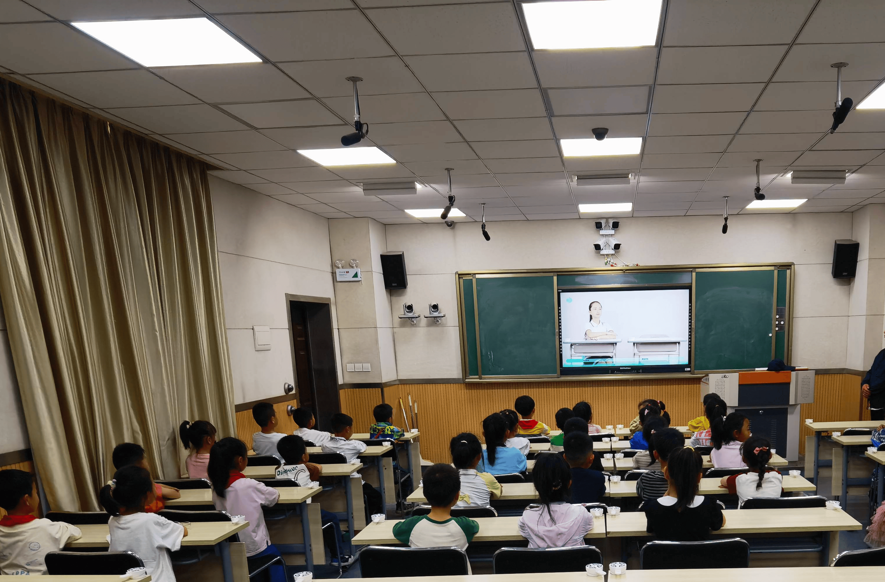 与爱为舞旗下爱学AI学习智能体完成低龄段全场景布局