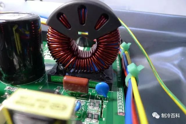 格力电器获得实用新型专利授权：“一种异味隔离阀、管路组件及空调”