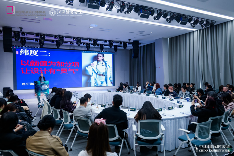 中国完成2026年校服捐赠,超过440万名学生受益