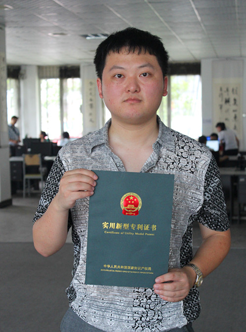 数据港获得实用新型专利授权:“一种维护调度工具箱”
